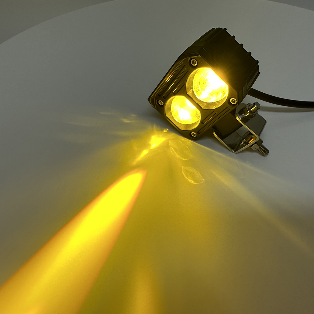 Hot Selling 30W Motorcycle LED Spotlight Fog Light Motorcycle Modified Headlights